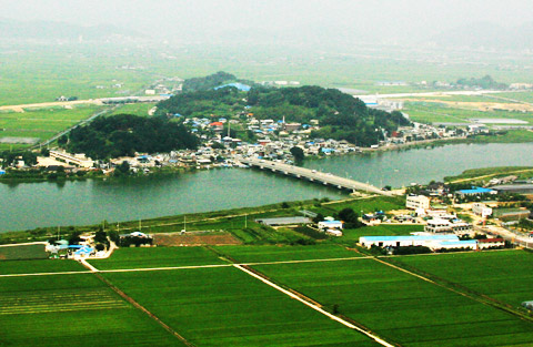 Jukdomoyeon Ohbongsan(five peak mountain)